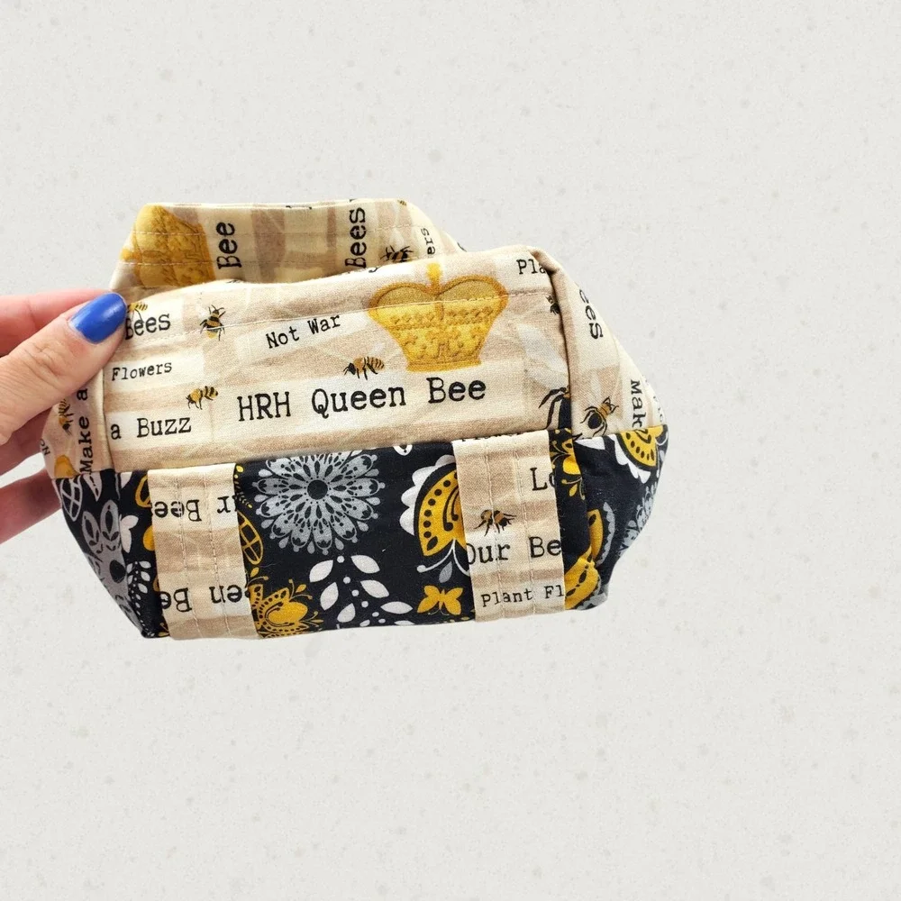 Handmade Quilted Honeybee Floral Fabric Zipper Pouch Small Handbag Black Yellow
